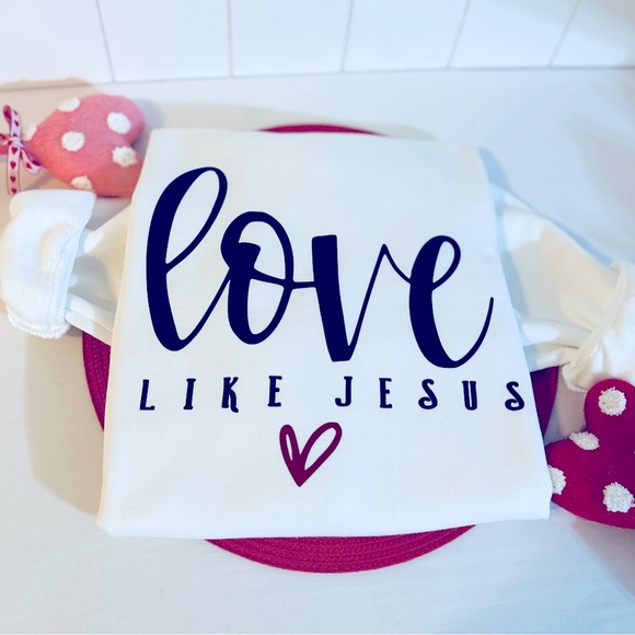 ♥️Love like Jesus Sweatshirt♥️ - Picture 3 of 3